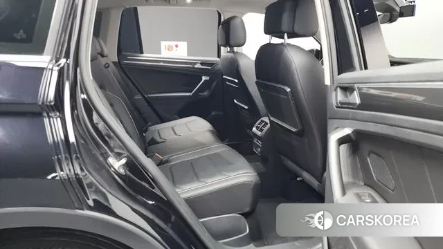 Volkswagen Tiguan second Generation 2020 Черный из Кореи, фото 3