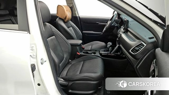 Kia Seltos 2021 Белый из Кореи, фото 3