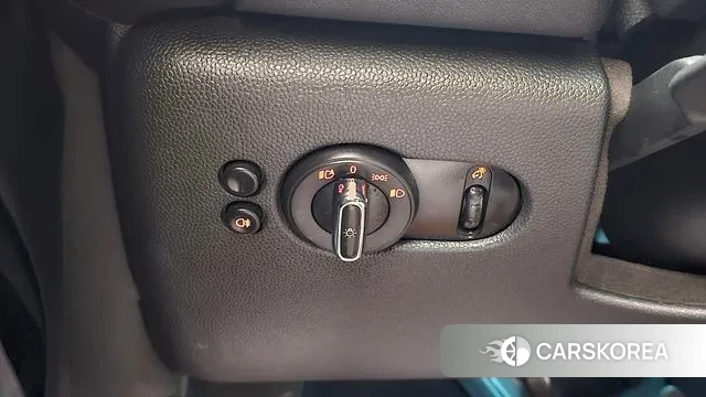 Mini Cooper Convertible 2022 Жемчужный цвет из Кореи, фото 3