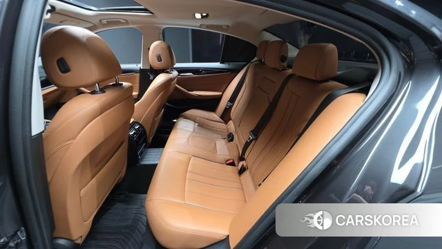BMW 5 Series (G30) 2019 Серый из Кореи, фото 3