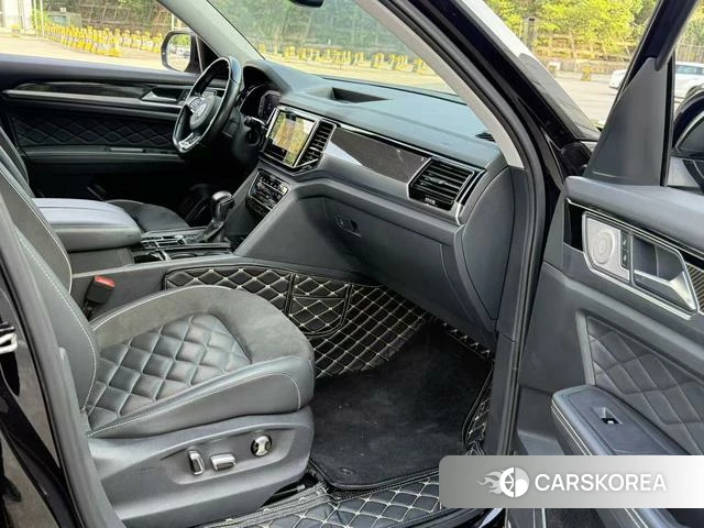 Volkswagen Tourang 2021 Черный из Китая, фото 3