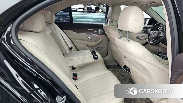 Mercedes-Benz E-Class W213 2018 Черный из Кореи, фото 3