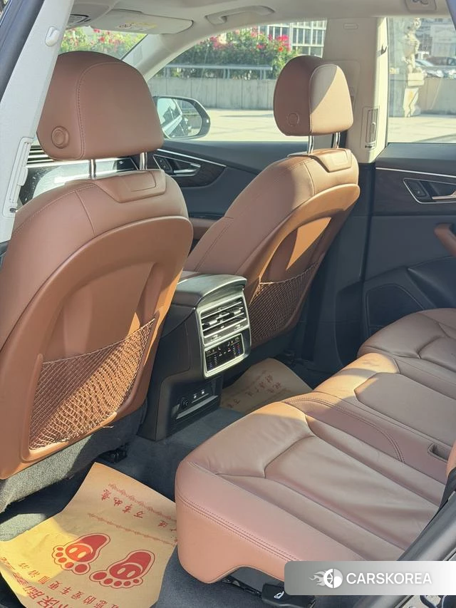 Audi Q8 2022 Черный из Китая, фото 3