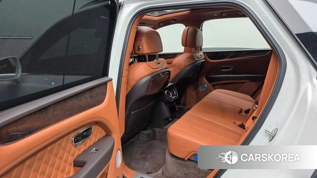 Bentley Bentayga 2022 Белый из Кореи, фото 3