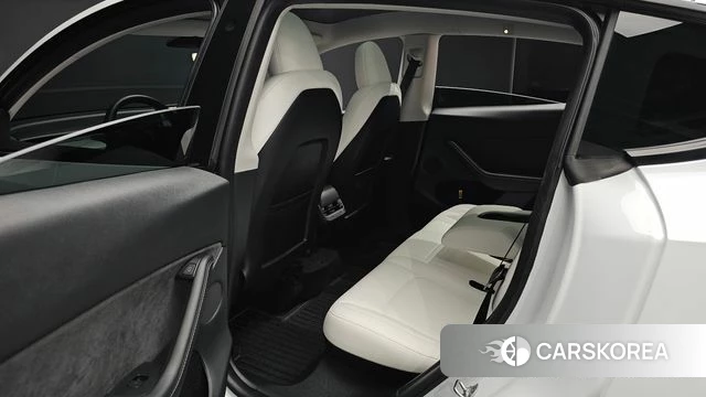 Tesla Model Y 2024 Белый из Кореи, фото 3