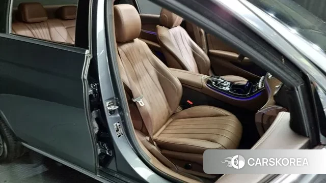 Mercedes-Benz E-Class W213 2019 Серый из Кореи, фото 3