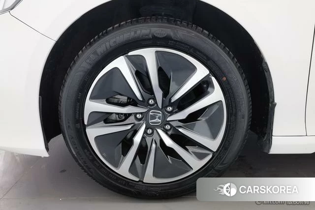 Honda Accord 2023 Белый из Китая, фото 3