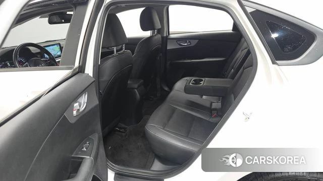 Kia The New K3 2nd generation 2021 Белый из Кореи, фото 3