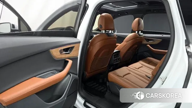 Audi Q7 (4M) 2025 Белый из Кореи, фото 3