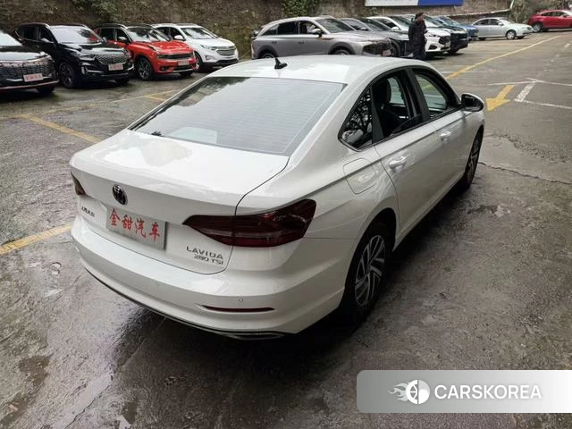 Volkswagen Lavida 2024 Белый из Китая, фото 3