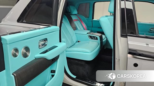 Rolls-Royce Cullinan 2019 Серебристо-серый из Кореи, фото 3