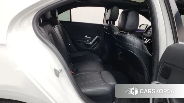 Mercedes-Benz A-Class W177 2021 Белый из Кореи, фото 3