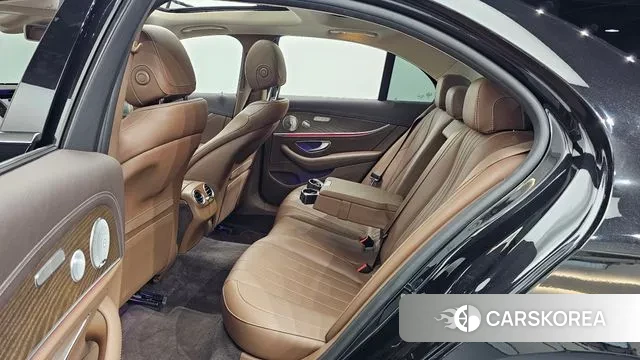 Mercedes-Benz E-Class W213 2019 Черный из Кореи, фото 3
