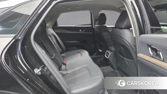 Kia K5 3rd generation 2023 Черный из Кореи, фото 3