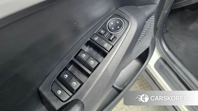 Kia Seltos 2022 Белый из Кореи, фото 3
