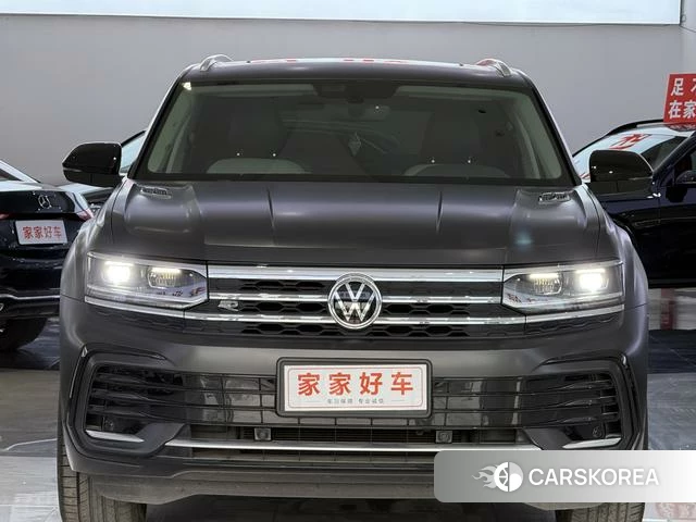 Volkswagen Tourang 2022 Темно-серый из Китая, фото 3