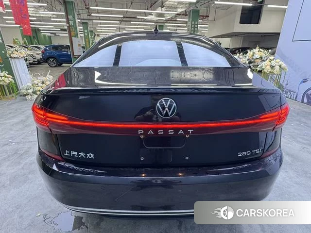 Volkswagen Passat 2023 Черный из Китая, фото 3