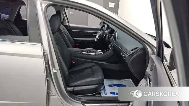 Hyundai Sonata (DN8) 2021 Серебряный из Кореи, фото 3