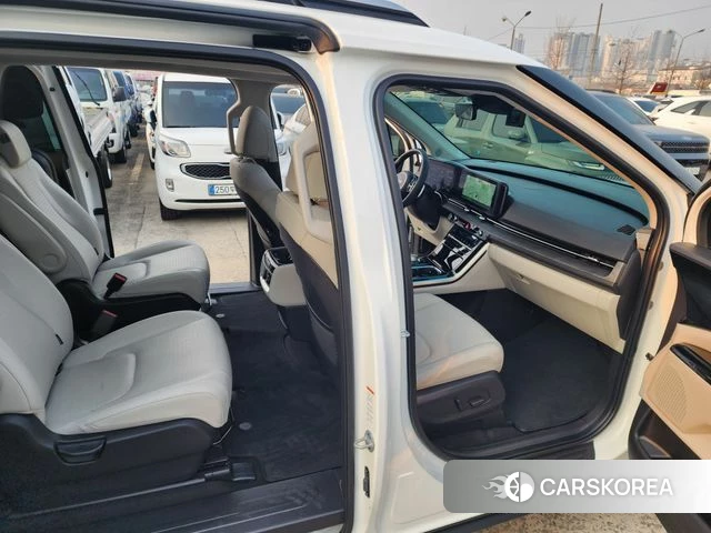 Kia Carnival 4th generation 2023 Жемчужный цвет из Кореи, фото 3