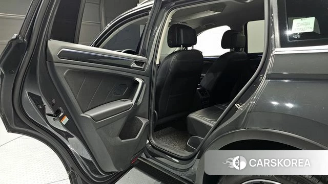 Volkswagen Tiguan second Generation 2021 Серый из Кореи, фото 3