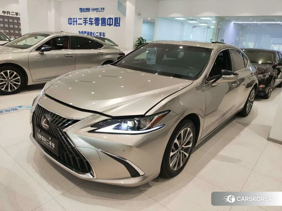 Lexus ES 2021 Шампань из Китая, фото 3