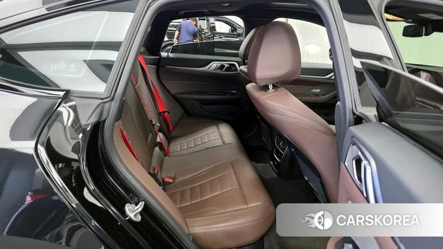 BMW 4 Series (G22) 2024 Черный из Кореи, фото 3