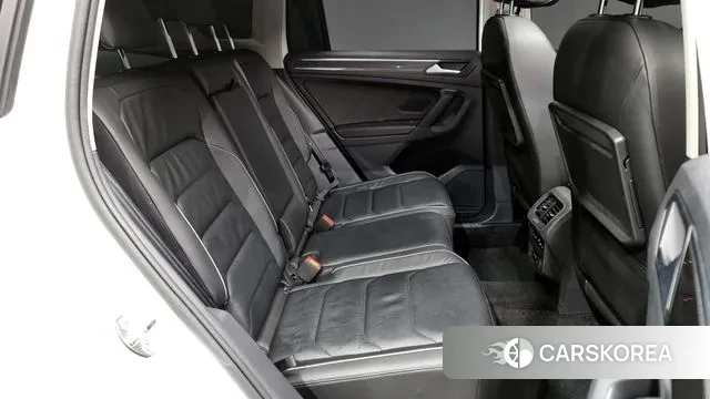 Volkswagen Tiguan second Generation 2020 Белый из Кореи, фото 3