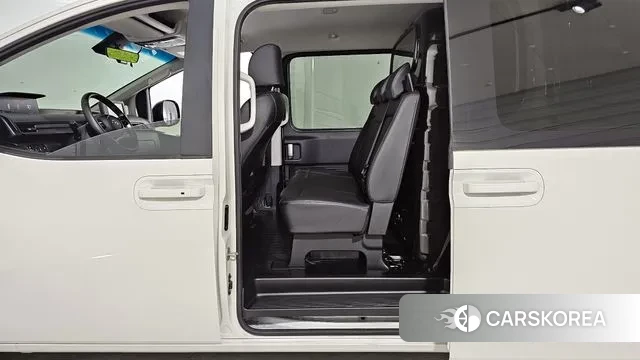 Hyundai Staria 2022 Белый из Кореи, фото 3