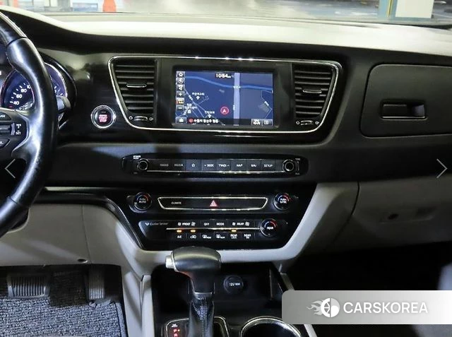 Kia The New Carnival 2018 Серебристо-серый из Кореи, фото 3