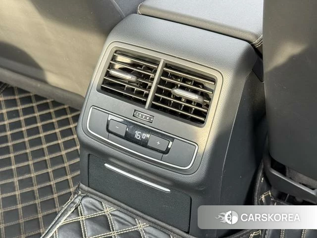 Audi A4L 2022 Белый из Китая, фото 3
