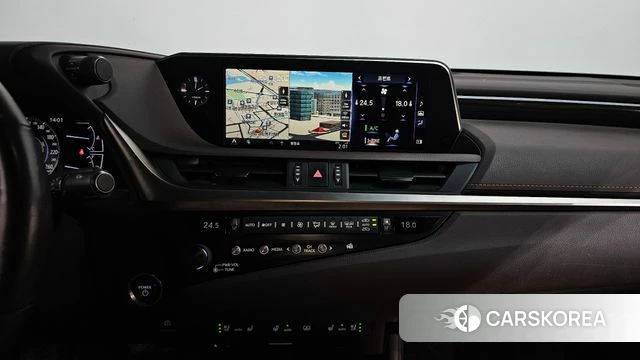 Lexus ES300h 7th generation 2018 Песочный из Кореи, фото 3