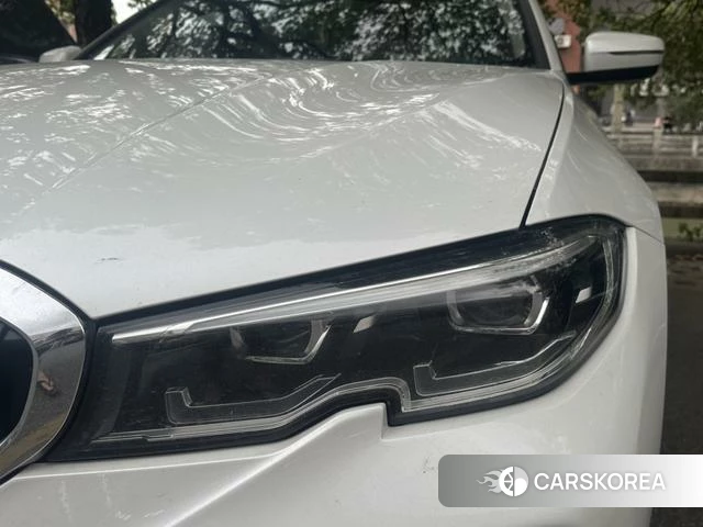 BMW 3 series 2022 Белый из Китая, фото 3