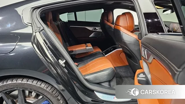 BMW 8 Series (G15) 2023 Черный из Кореи, фото 3