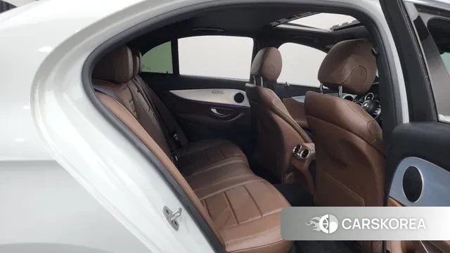 Mercedes-Benz E-Class W213 2019 Белый из Кореи, фото 3