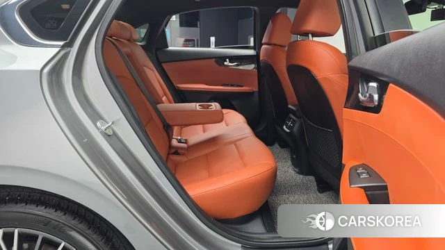 Kia The New K3 2nd generation 2022 Серебристо-серый из Кореи, фото 3