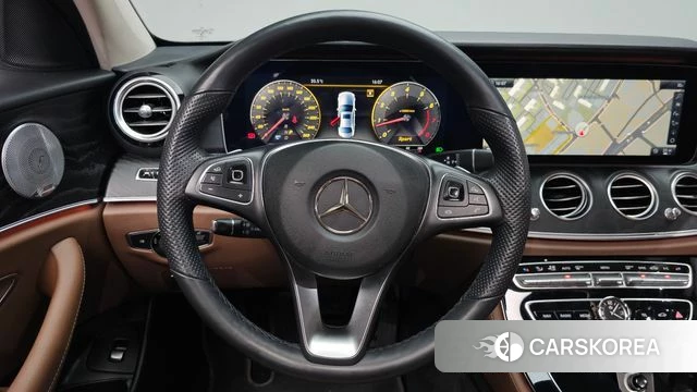 Mercedes-Benz E-Class W213 2018 Белый из Кореи, фото 3