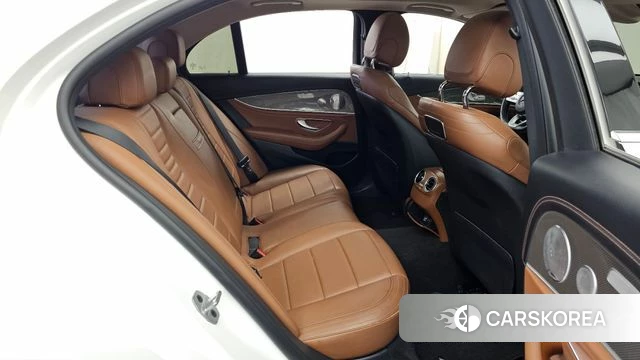 Mercedes-Benz E-Class W213 2019 Белый из Кореи, фото 3