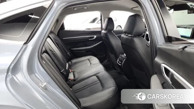 Hyundai Sonata D Edge (DN8) 2024 Серебристо-серый из Кореи, фото 3