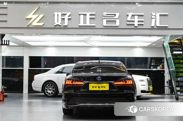 Lexus LS 2022 Черный из Китая, фото 3