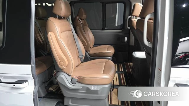Hyundai Staria 2021 Белый из Кореи, фото 3