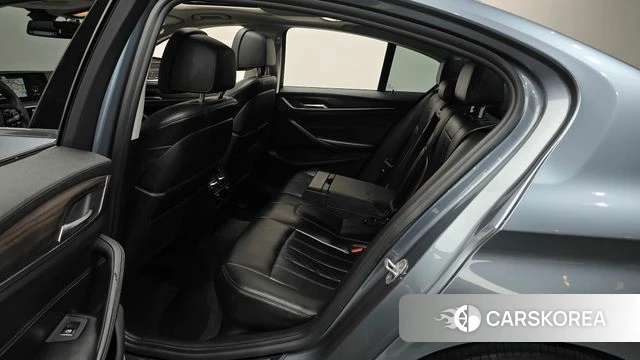 BMW 5 Series (G30) 2018 Серый из Кореи, фото 3