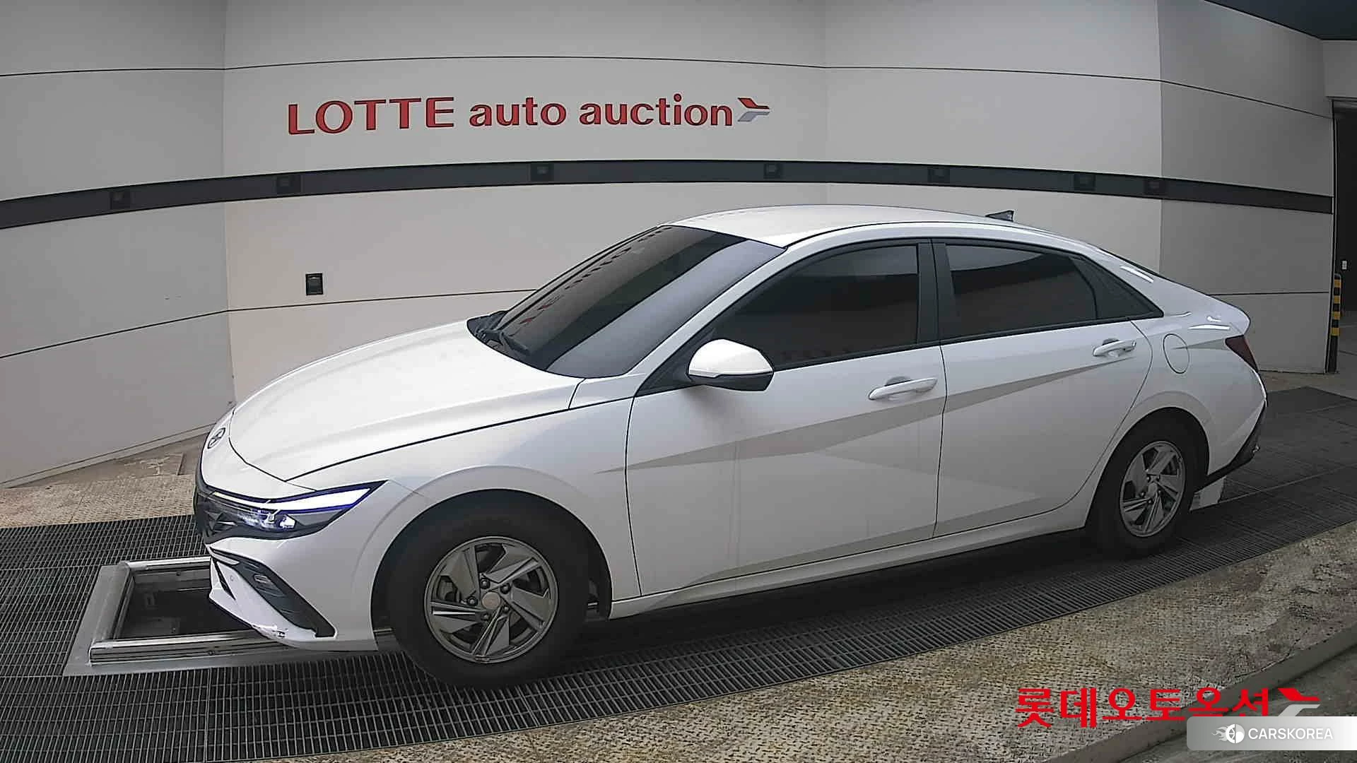 Hyundai Avante 2024 Atlas White из Кореи, фото 3