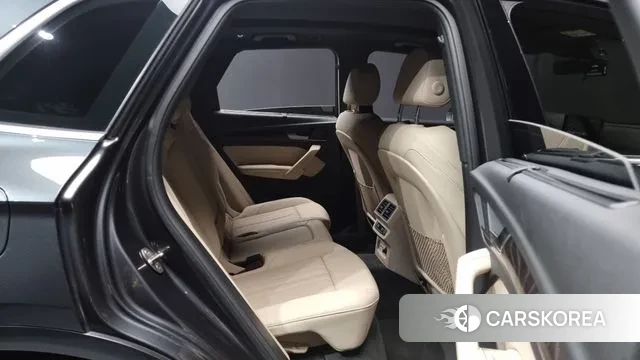 Audi Q5 (FY) 2023 Серый из Кореи, фото 3