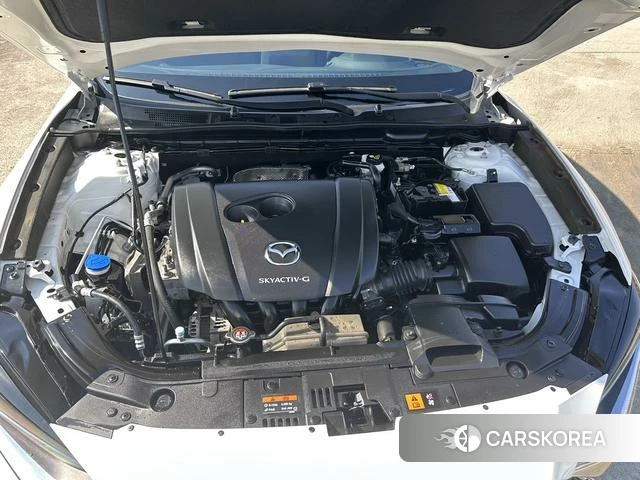 Mazda CX-4 2023 Белый из Китая, фото 3