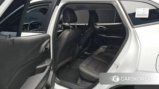 Chevrolet (GM Daewoo) Trax Crossover 2023 Белый из Кореи, фото 3