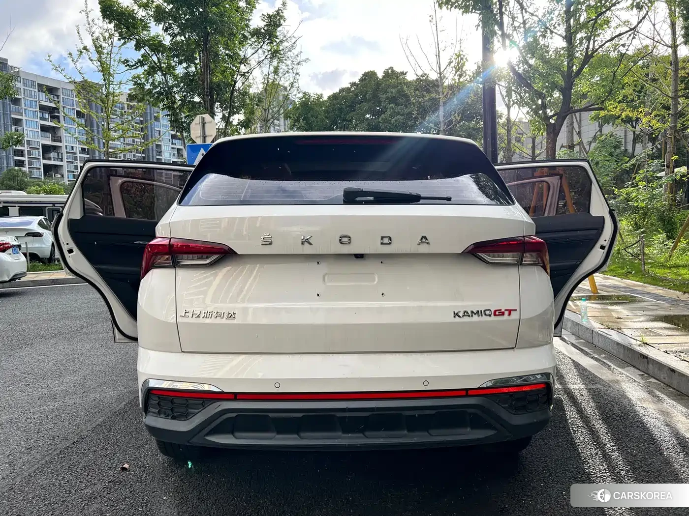 Skoda Komick 2021 Белый из Китая, фото 3