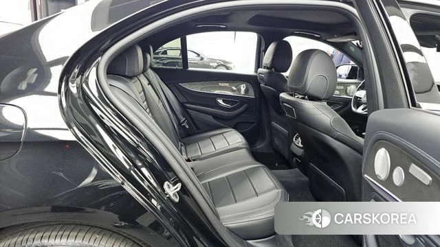 Mercedes-Benz E-Class W213 2019 Черный из Кореи, фото 3