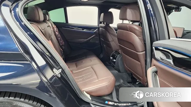 BMW 5 Series (G30) 2022 Черный из Кореи, фото 3