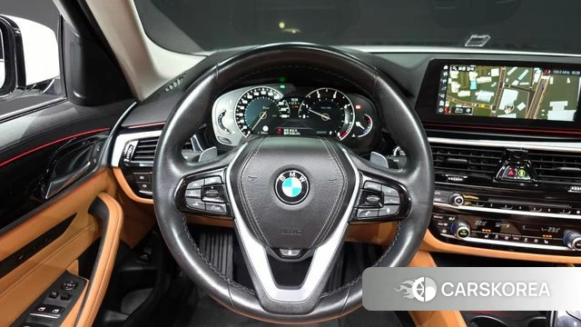 BMW 5 Series (G30) 2018 Белый из Кореи, фото 3