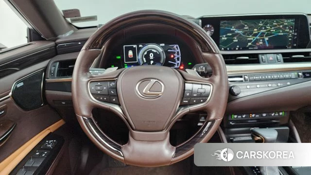Lexus ES300h 7th generation 2019 Серебряный из Кореи, фото 3